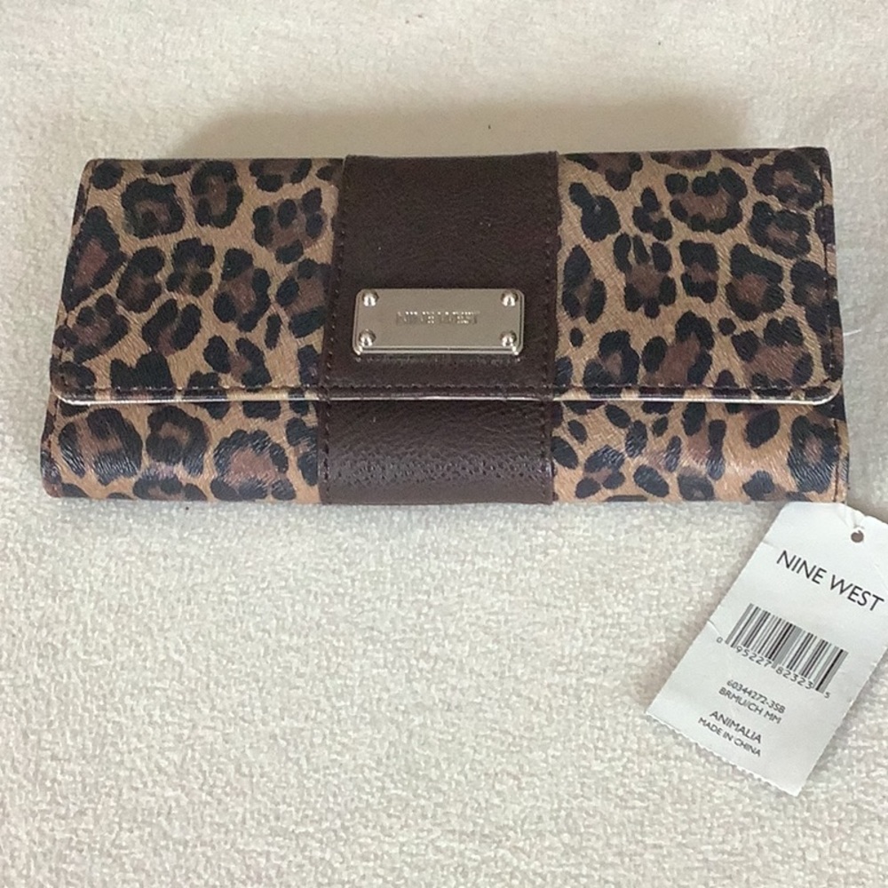 NWT Nine West wallet